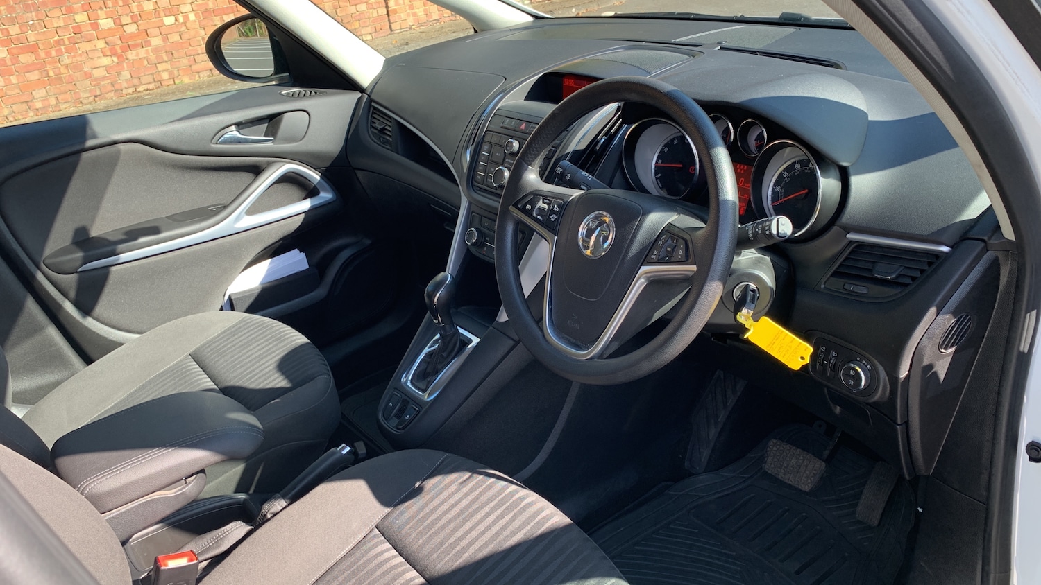 Used Vauxhall Zafira Tourer 2016 for sale - 75929322: Photo 11