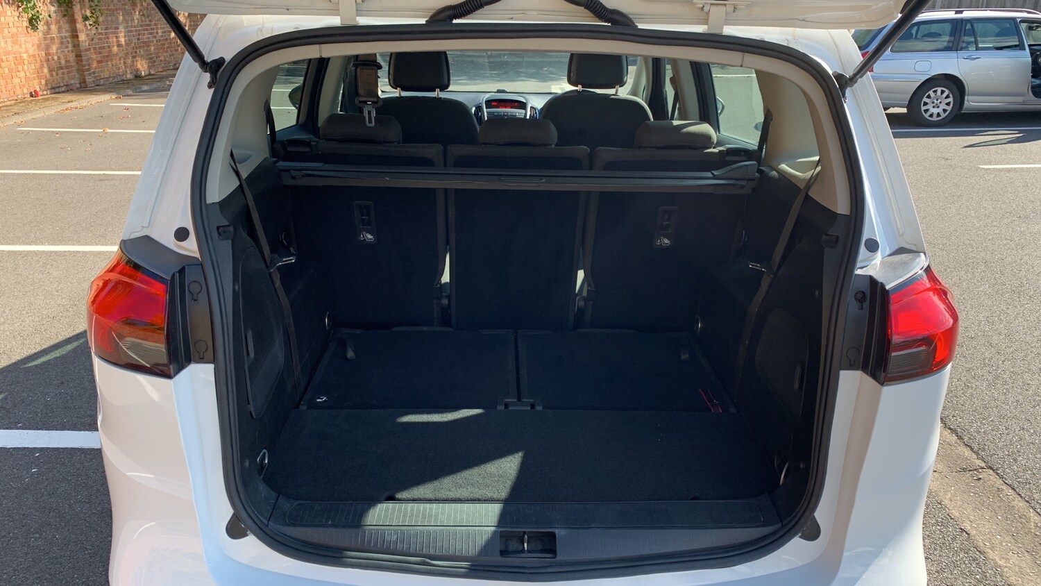 Used Vauxhall Zafira Tourer 2016 for sale - 75929322: Photo 19