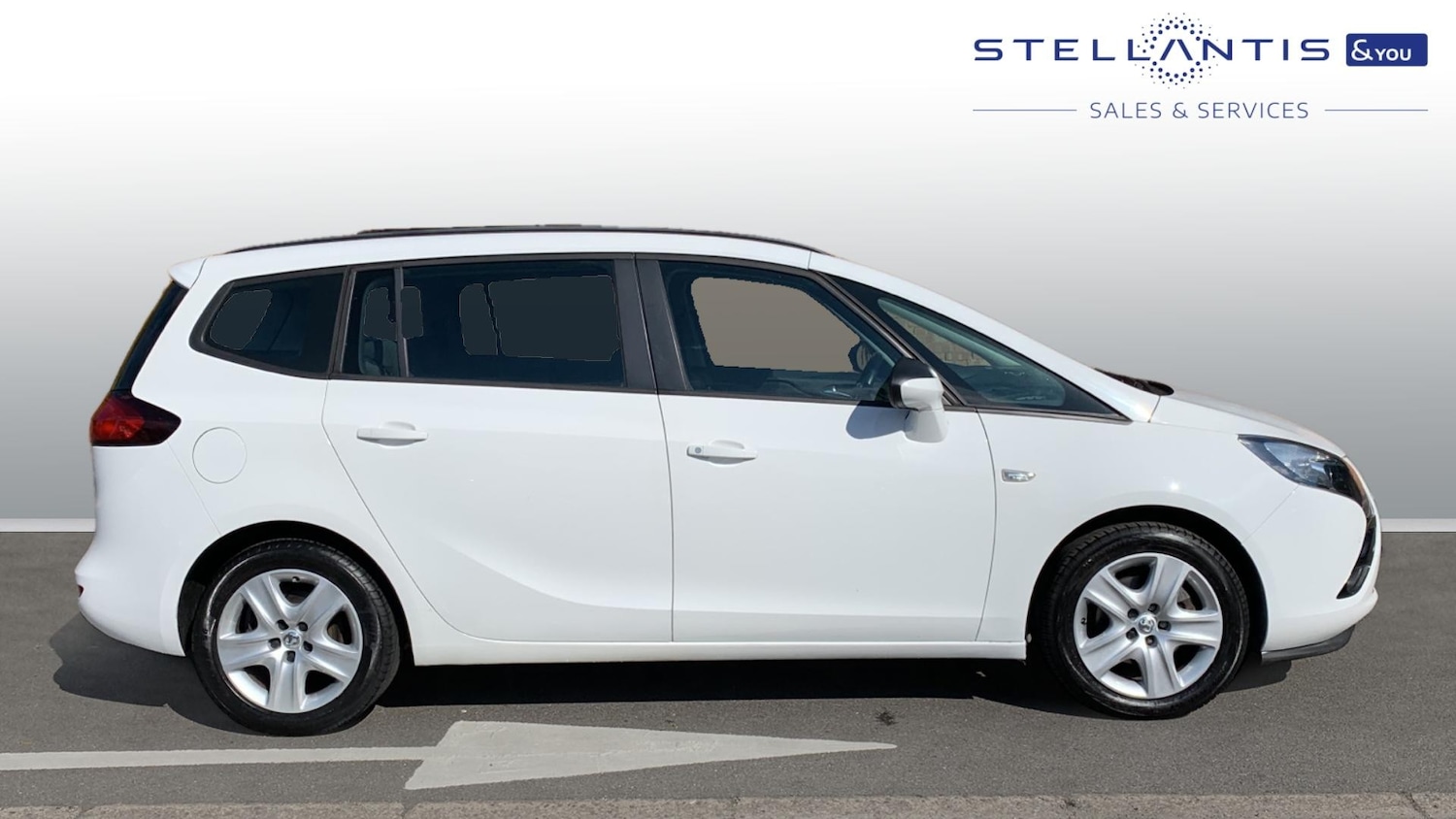 Used Vauxhall Zafira Tourer 2016 for sale - 75929322: Photo 2