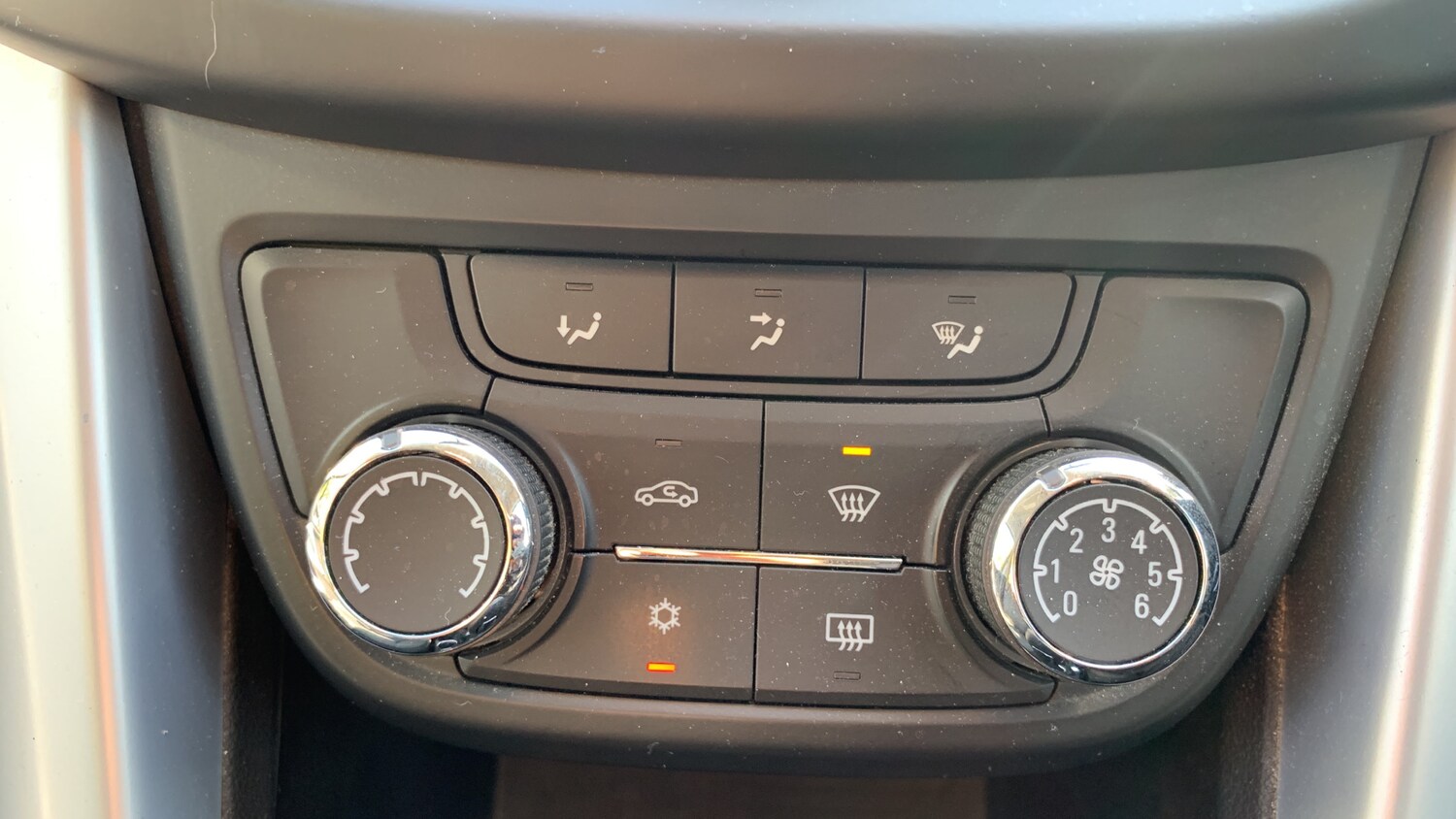 Used Vauxhall Zafira Tourer 2016 for sale - 75929322: Photo 30