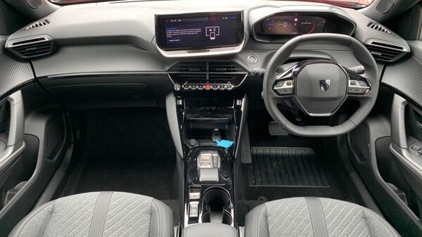 Used Peugeot 2008 2024 for sale - 72621064: Photo 4