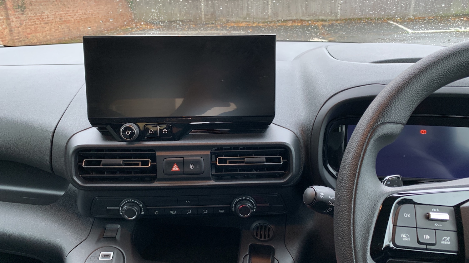 Used Citroen Berlingo 2024 for sale - 76759975: Photo 10