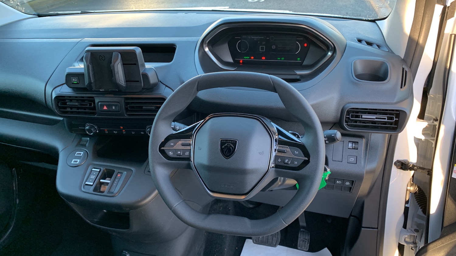 Used Peugeot Partner 2025 for sale - 76787605: Photo 4