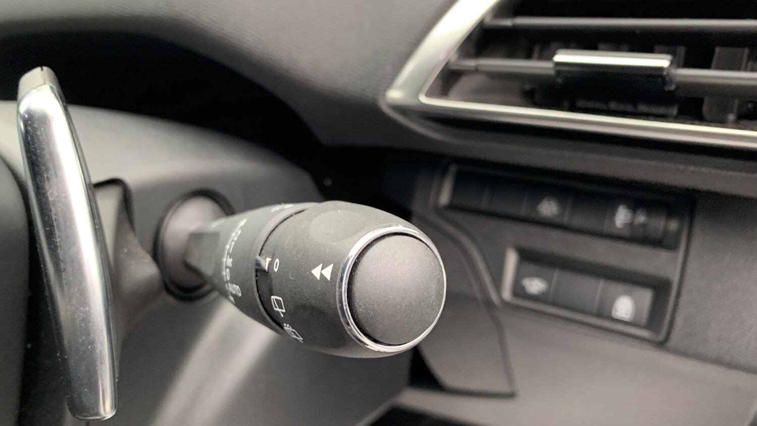 Used Peugeot 3008 2023 for sale - 77684995: Photo 28