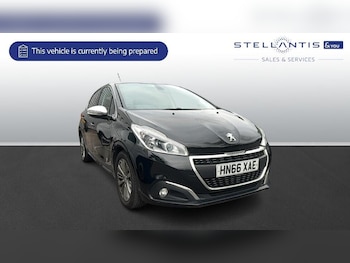 Peugeot - 208