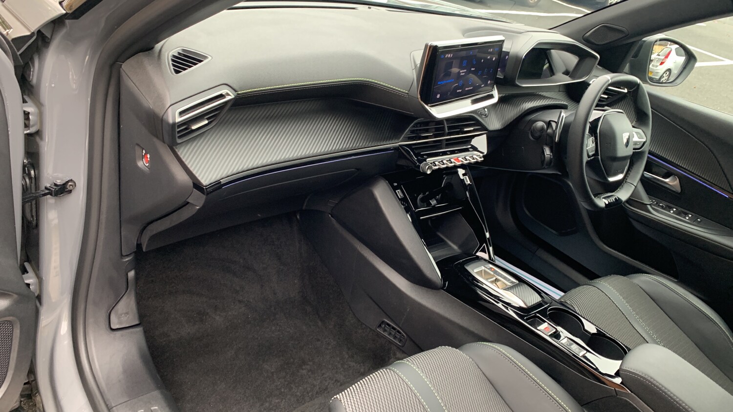 Used Peugeot 2008 2025 for sale - 76241111: Photo 12