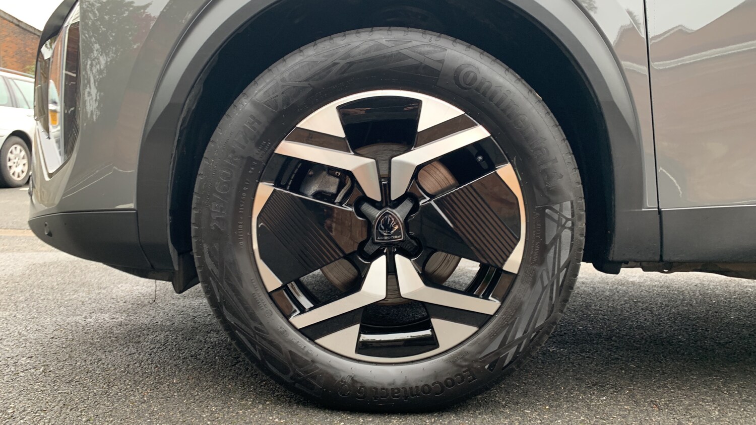 Used Peugeot 2008 2025 for sale - 76241111: Photo 14