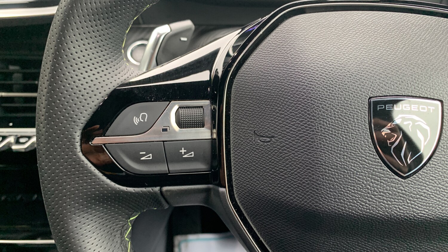 Used Peugeot 2008 2025 for sale - 76241111: Photo 23