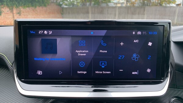 Used Peugeot 2008 2025 for sale - 76241111: Photo 32