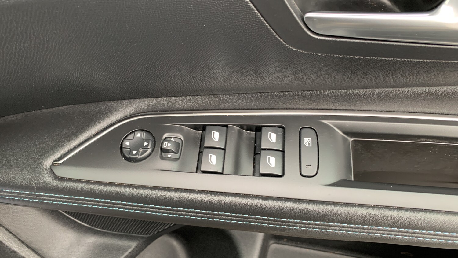 Used Peugeot 3008 2023 for sale - 77613589: Photo 22