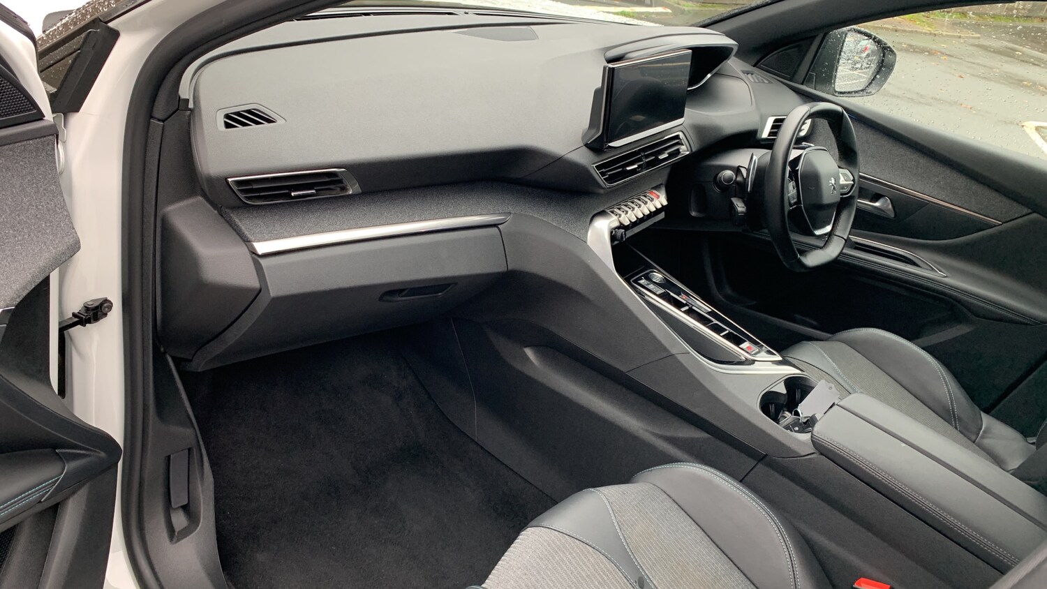 Used Peugeot 3008 2023 for sale - 76621423: Photo 12