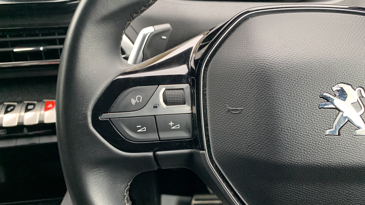 Used Peugeot 3008 2023 for sale - 76621423: Photo 23