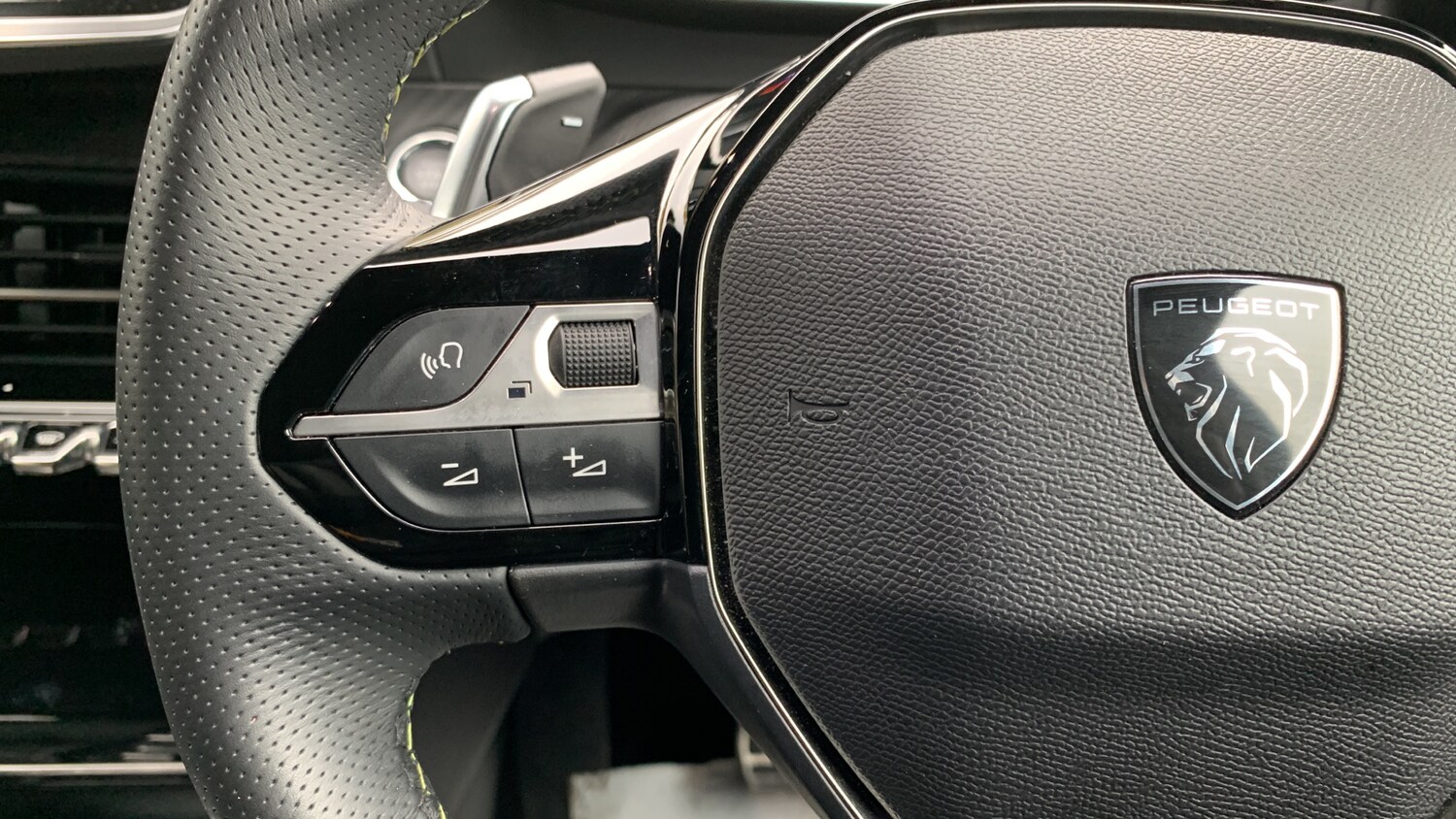 Used Peugeot 2008 2024 for sale - 76419744: Photo 23