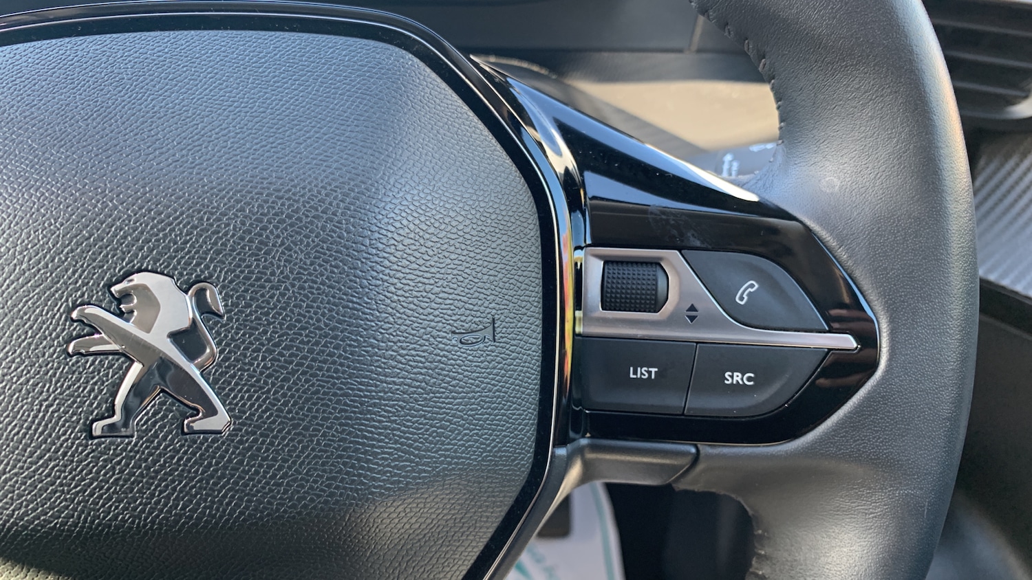 Used Peugeot 2008 2022 for sale - 76095557: Photo 24