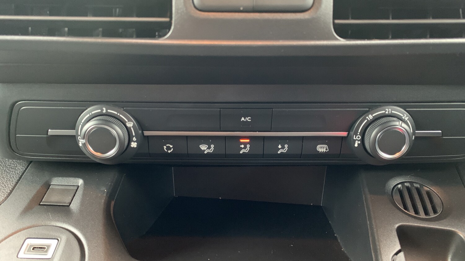 Used Citroen Berlingo 2025 for sale - 76327684: Photo 30