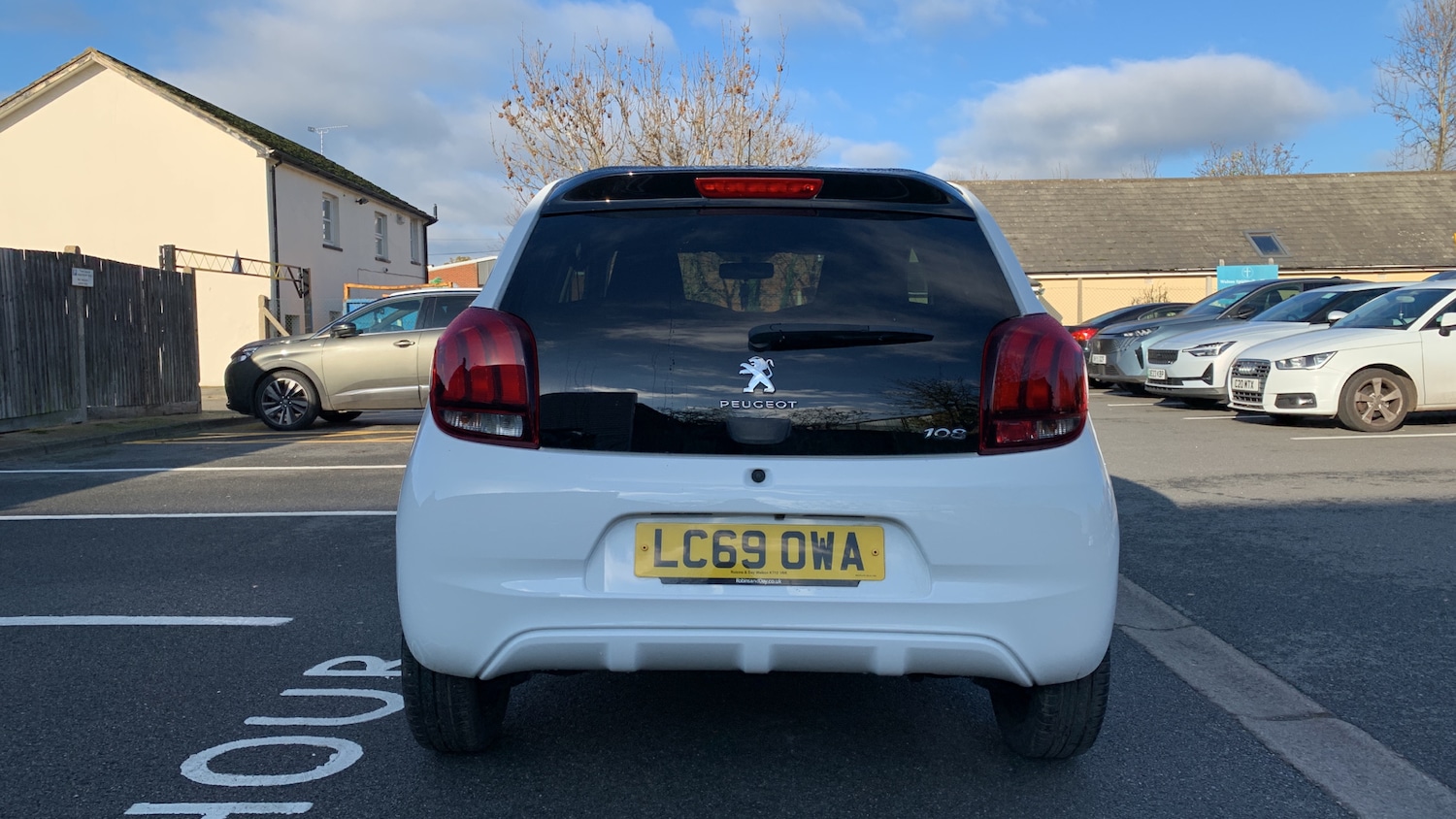 Used Peugeot 108 2020 for sale - 76690679: Photo 9