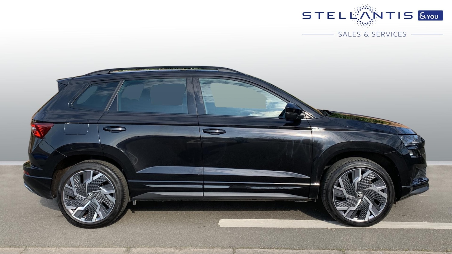 Used Skoda Karoq 2022 for sale - 77754904: Photo 2