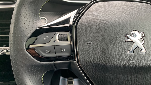 Used Peugeot 2008 2021 for sale - 76327669: Photo 23