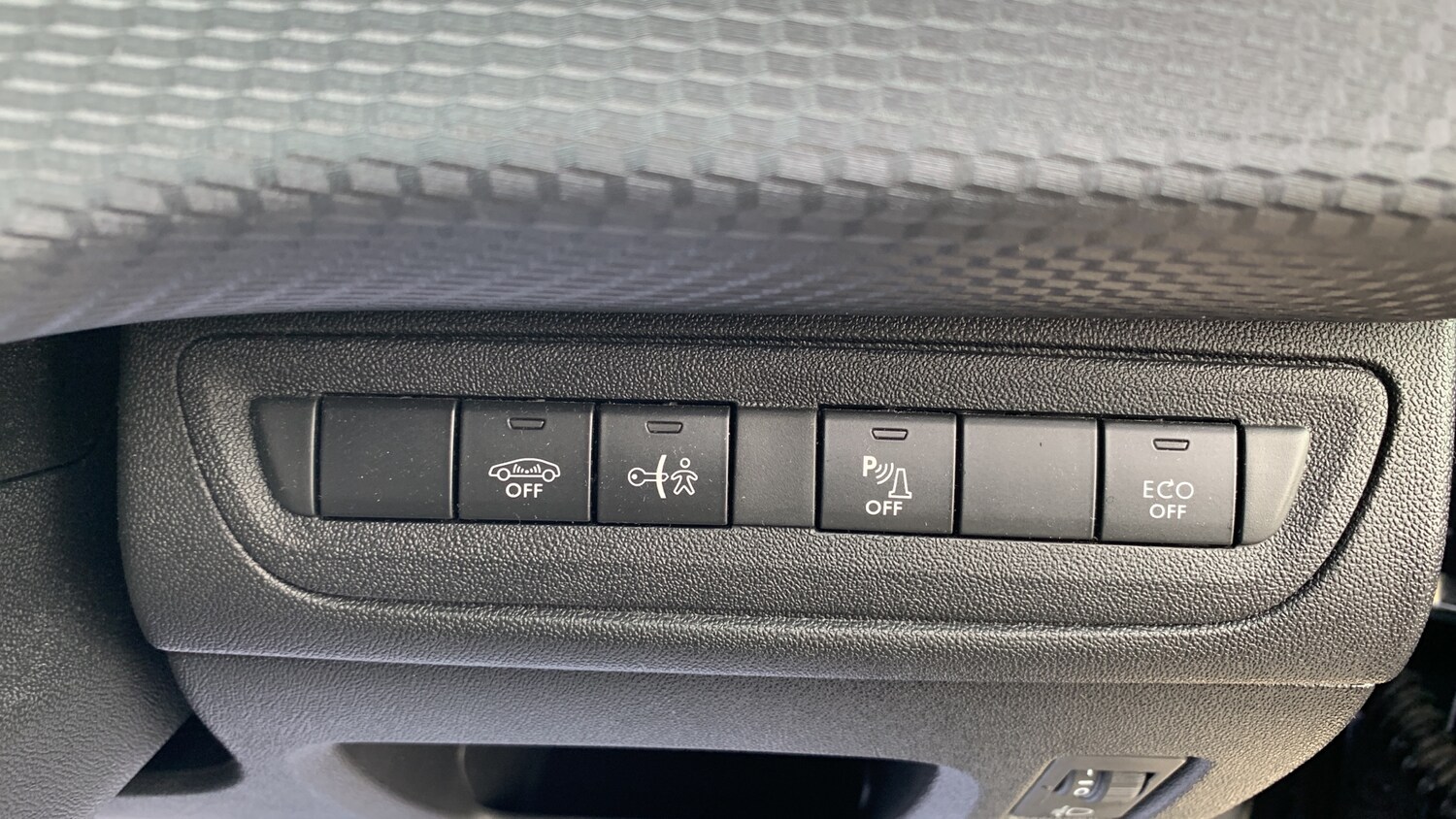 Used Peugeot 2008 2018 for sale - 77659711: Photo 34