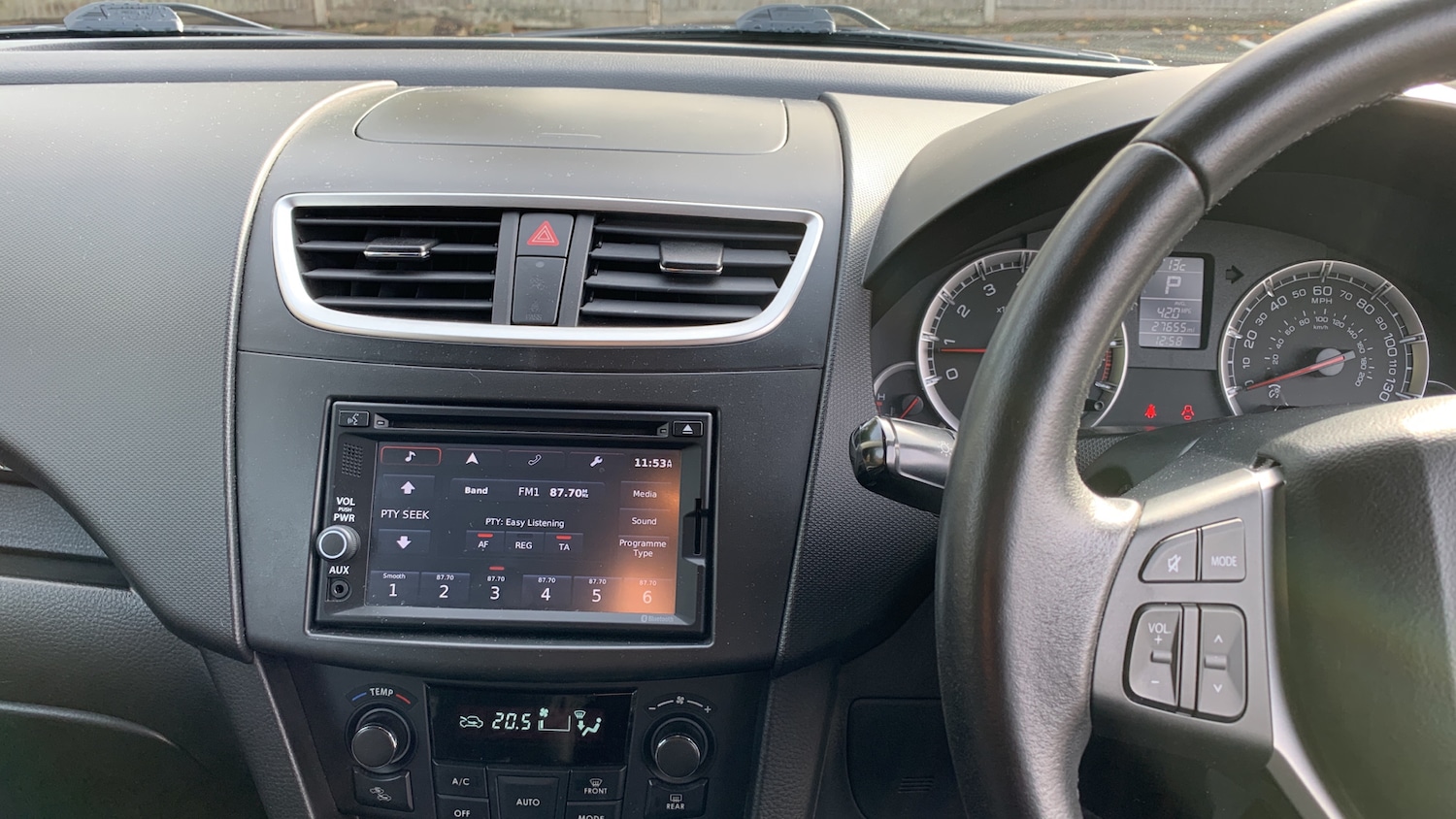 Used Suzuki Swift 2016 for sale - 76378418: Photo 10