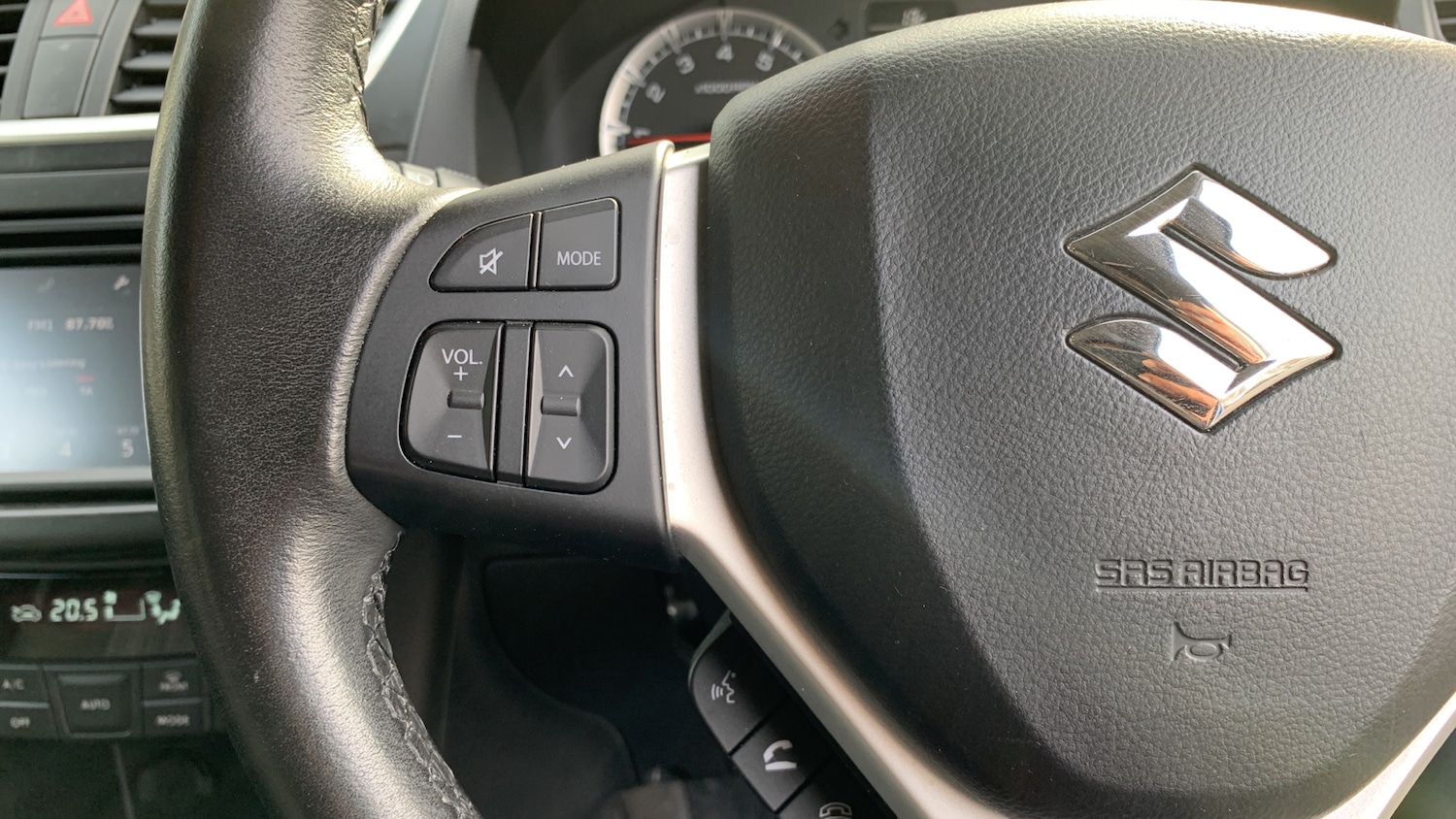 Used Suzuki Swift 2016 for sale - 76378418: Photo 23