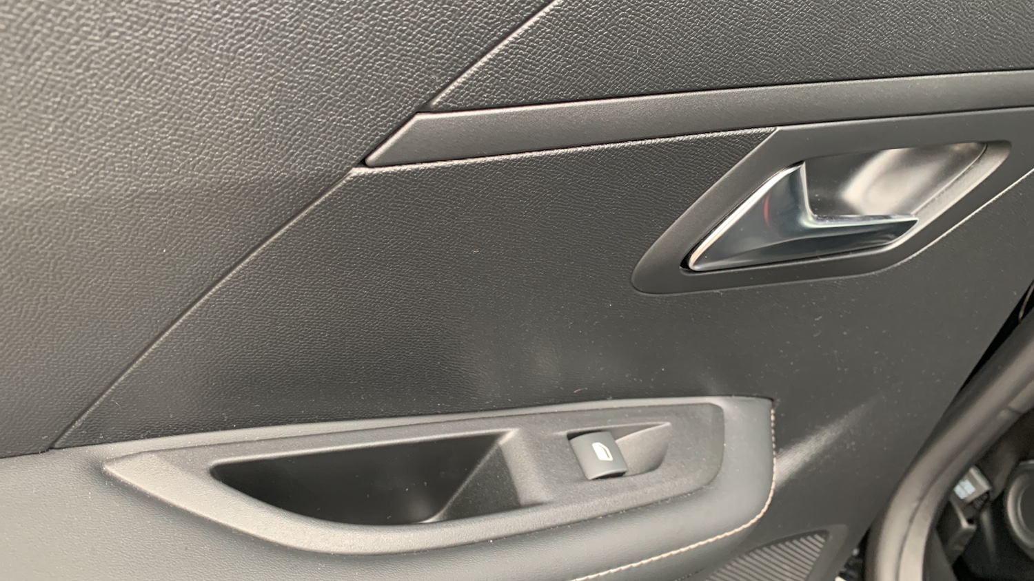 Used Peugeot 208 2024 for sale - 76621418: Photo 41