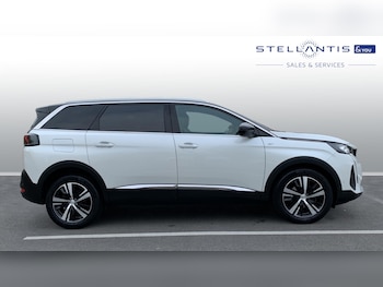 Used Peugeot 5008 2023 for sale - 76308016: Photo 2