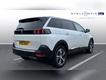 Used Peugeot 5008 2023 for sale - 76308016: Photo 3