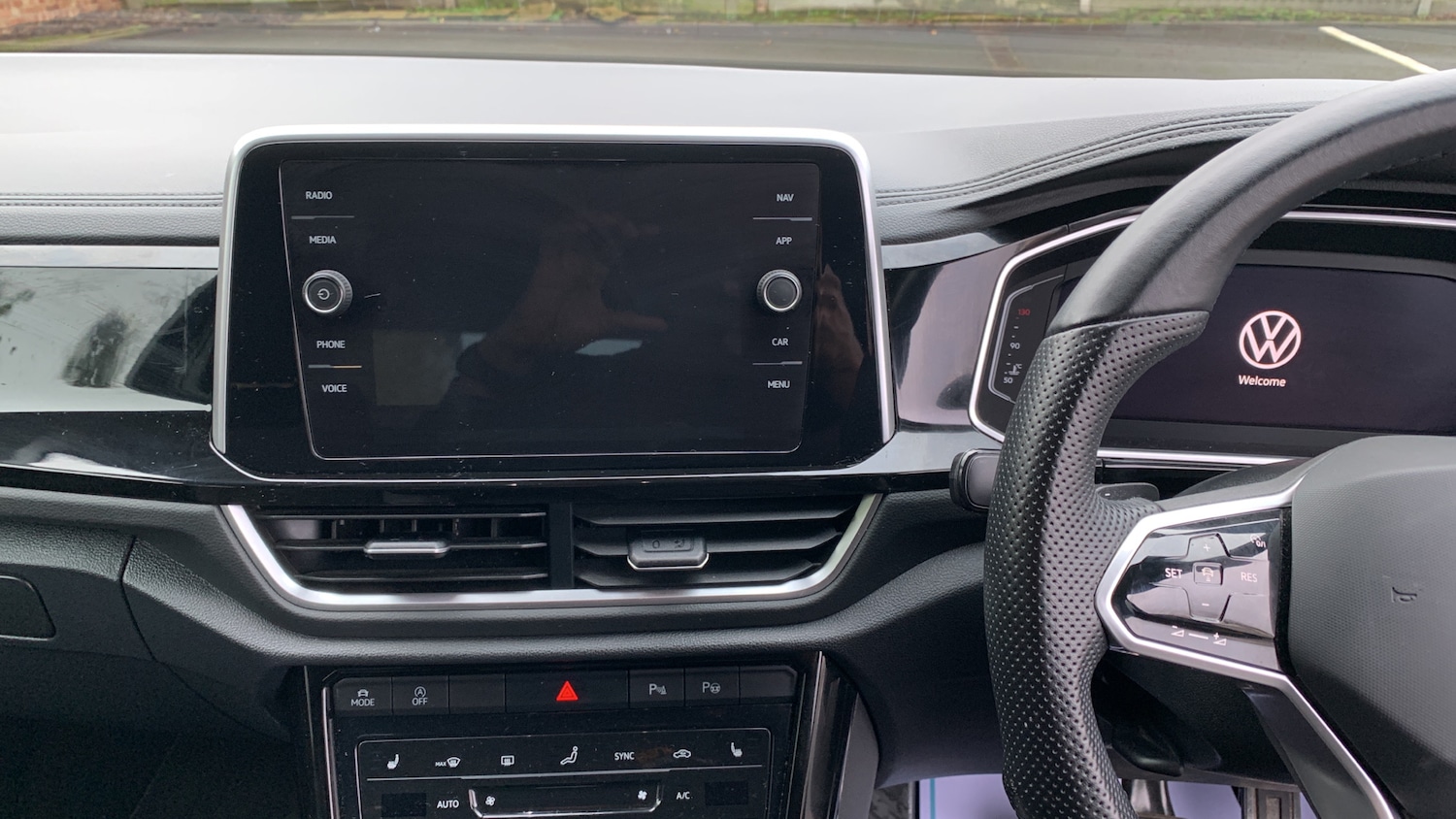 Used Volkswagen T-Roc 2023 for sale - 77457178: Photo 10