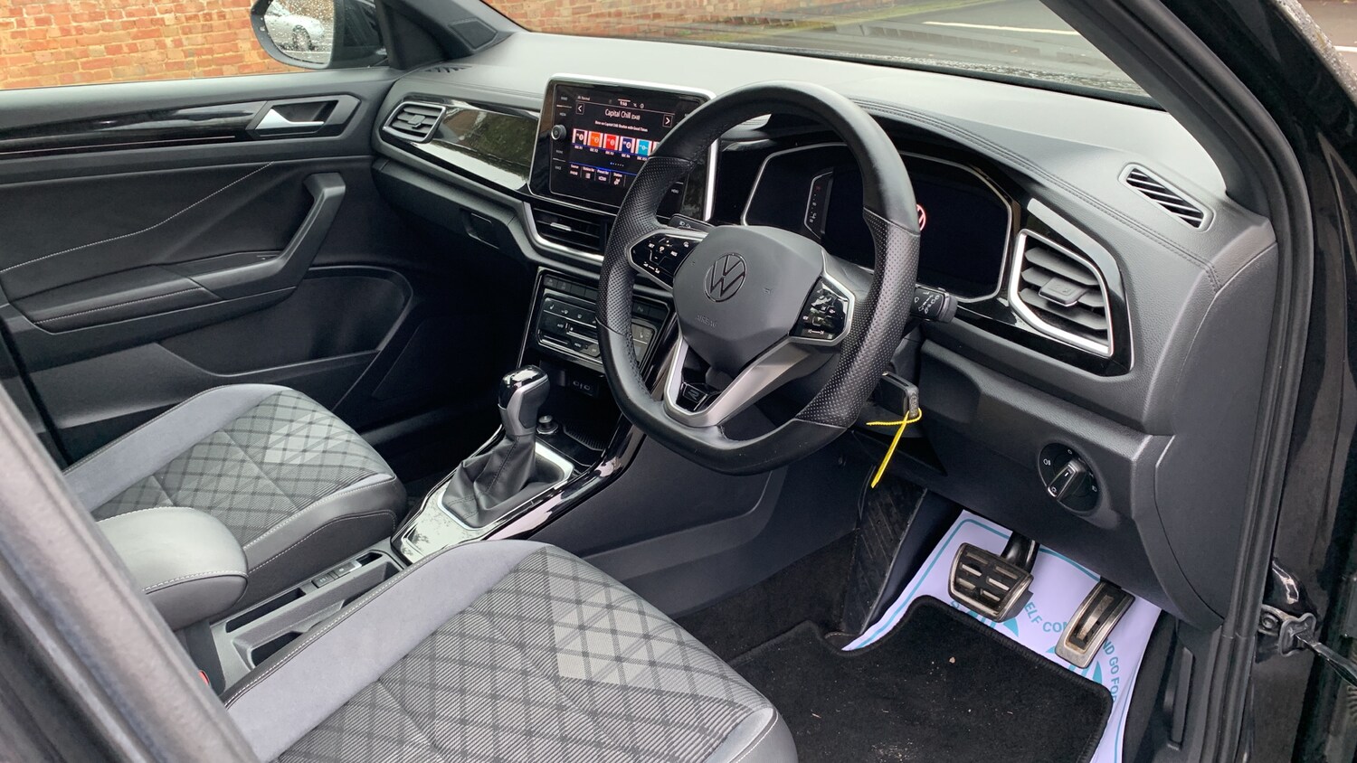 Used Volkswagen T-Roc 2023 for sale - 77457178: Photo 11