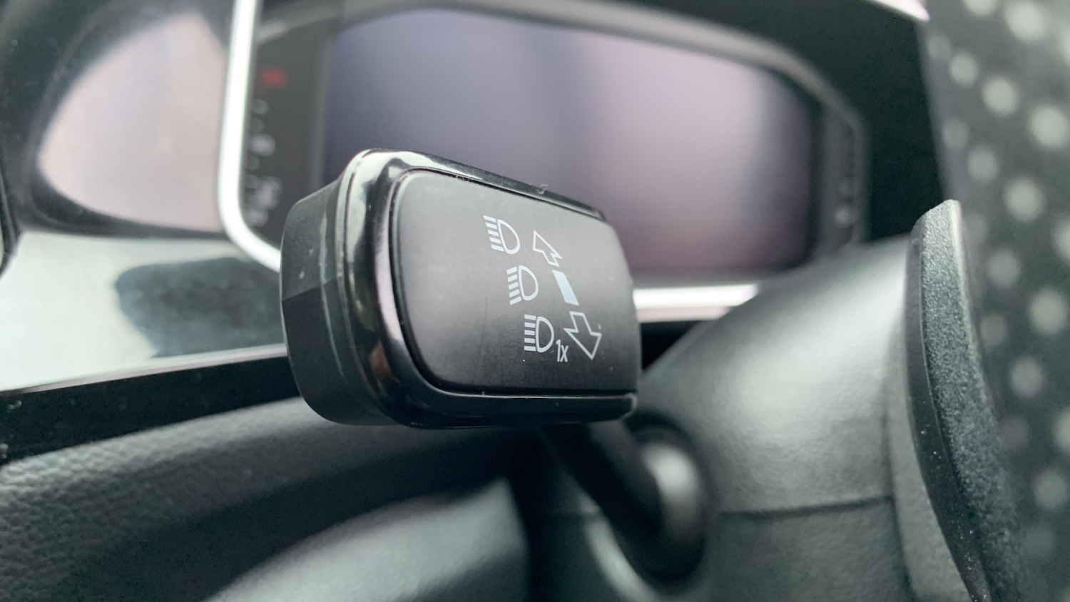 Used Volkswagen T-Roc 2023 for sale - 77457178: Photo 27