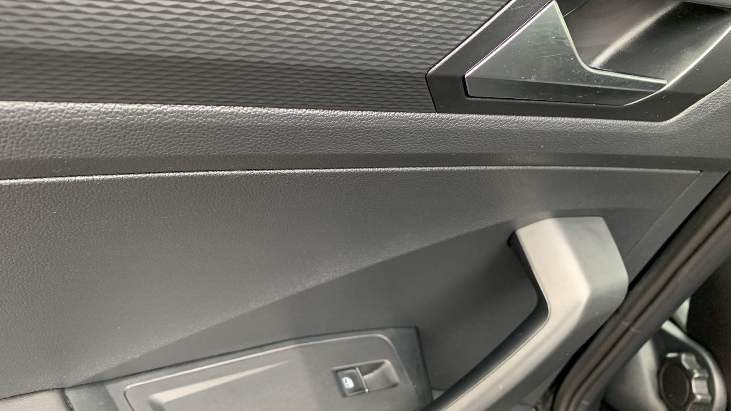 Used Volkswagen T-Roc 2023 for sale - 77457178: Photo 41