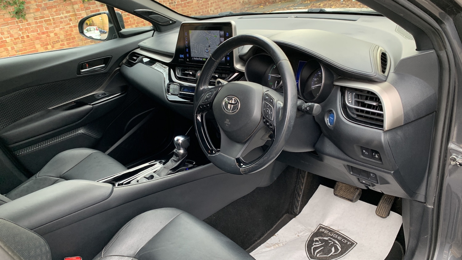 Used Toyota C-HR 2019 for sale - 76389567: Photo 11