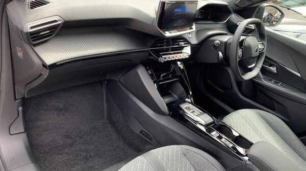 Used Peugeot 2008 2024 for sale - 72621080: Photo 12