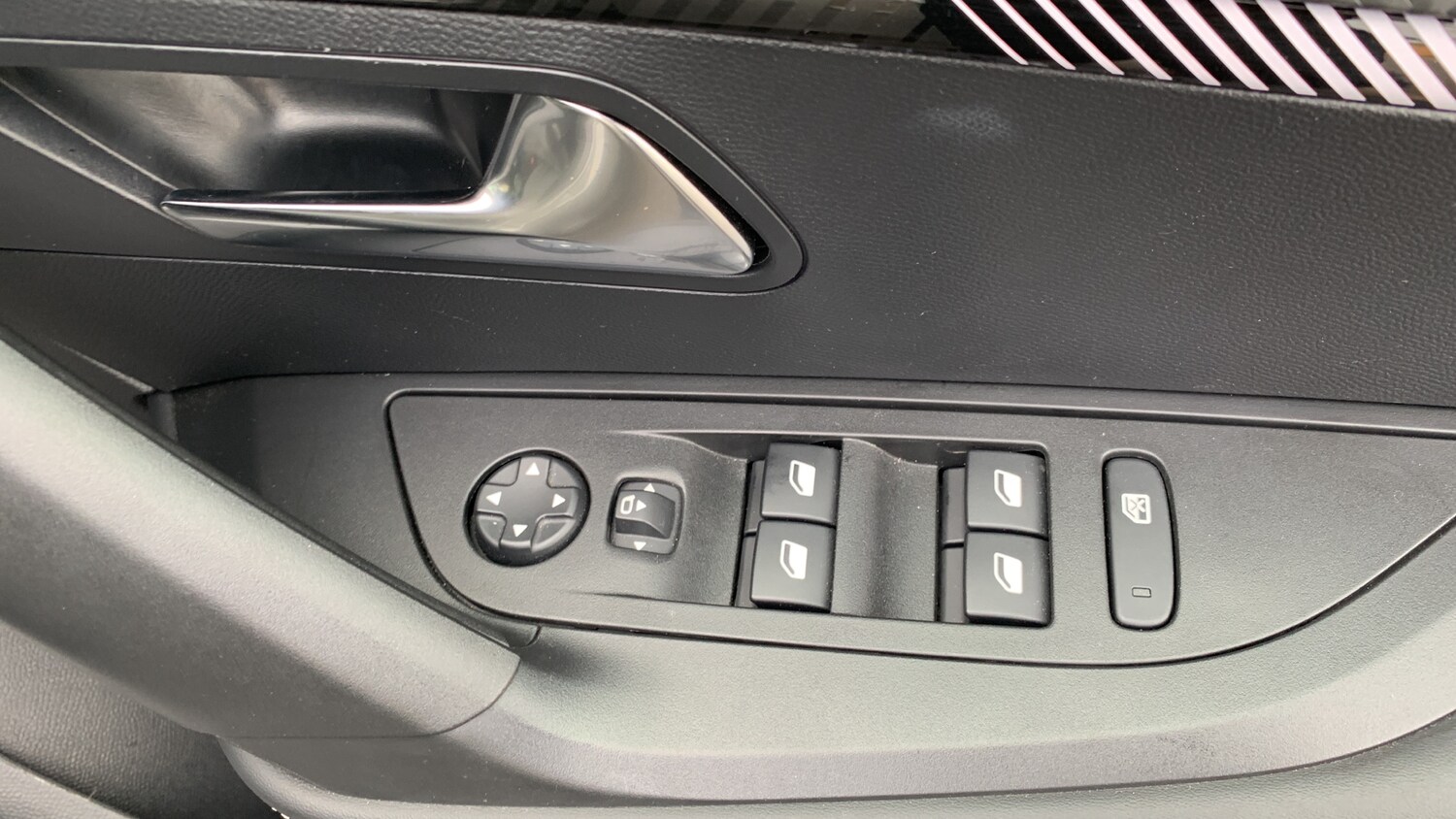 Used Peugeot 2008 2024 for sale - 76308011: Photo 22