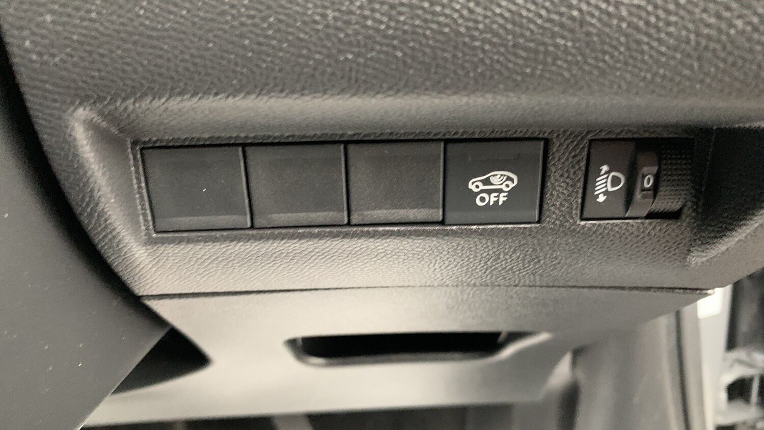 Used Peugeot 2008 2024 for sale - 77427025: Photo 34