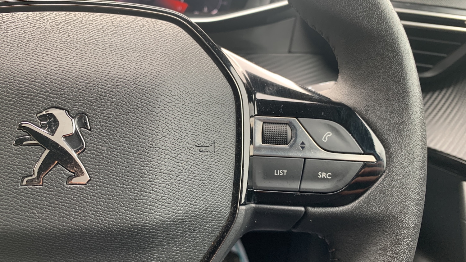 Used Peugeot 2008 2023 for sale - 76095582: Photo 24