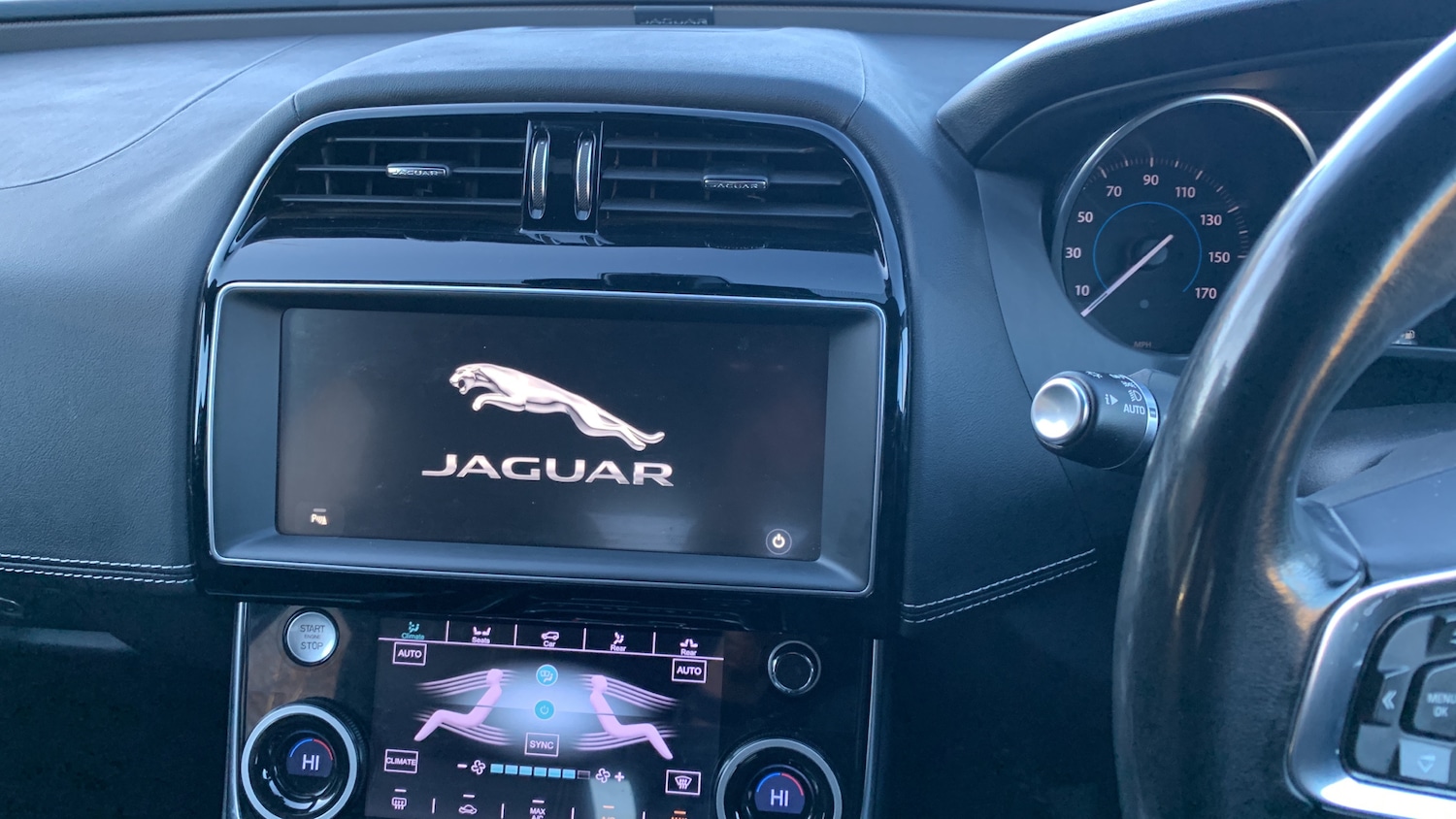 Used Jaguar XE 2019 for sale - 77092076: Photo 11