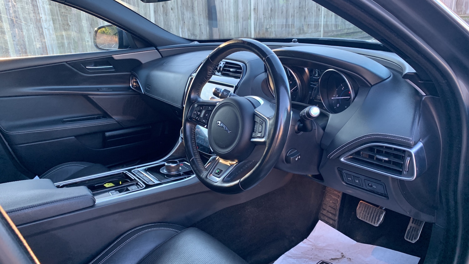 Used Jaguar XE 2019 for sale - 77092076: Photo 12