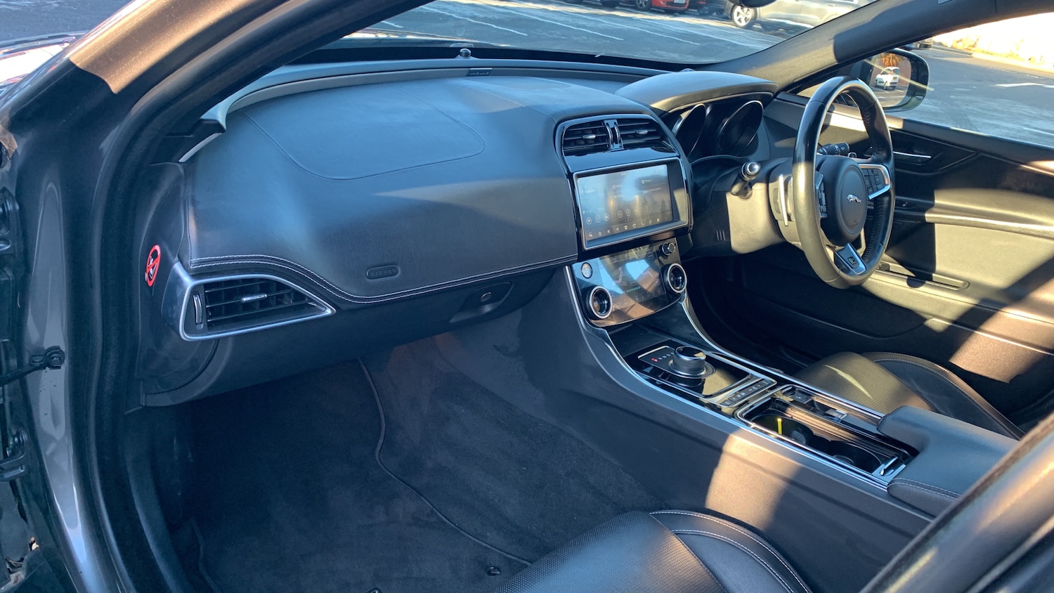 Used Jaguar XE 2019 for sale - 77092076: Photo 13