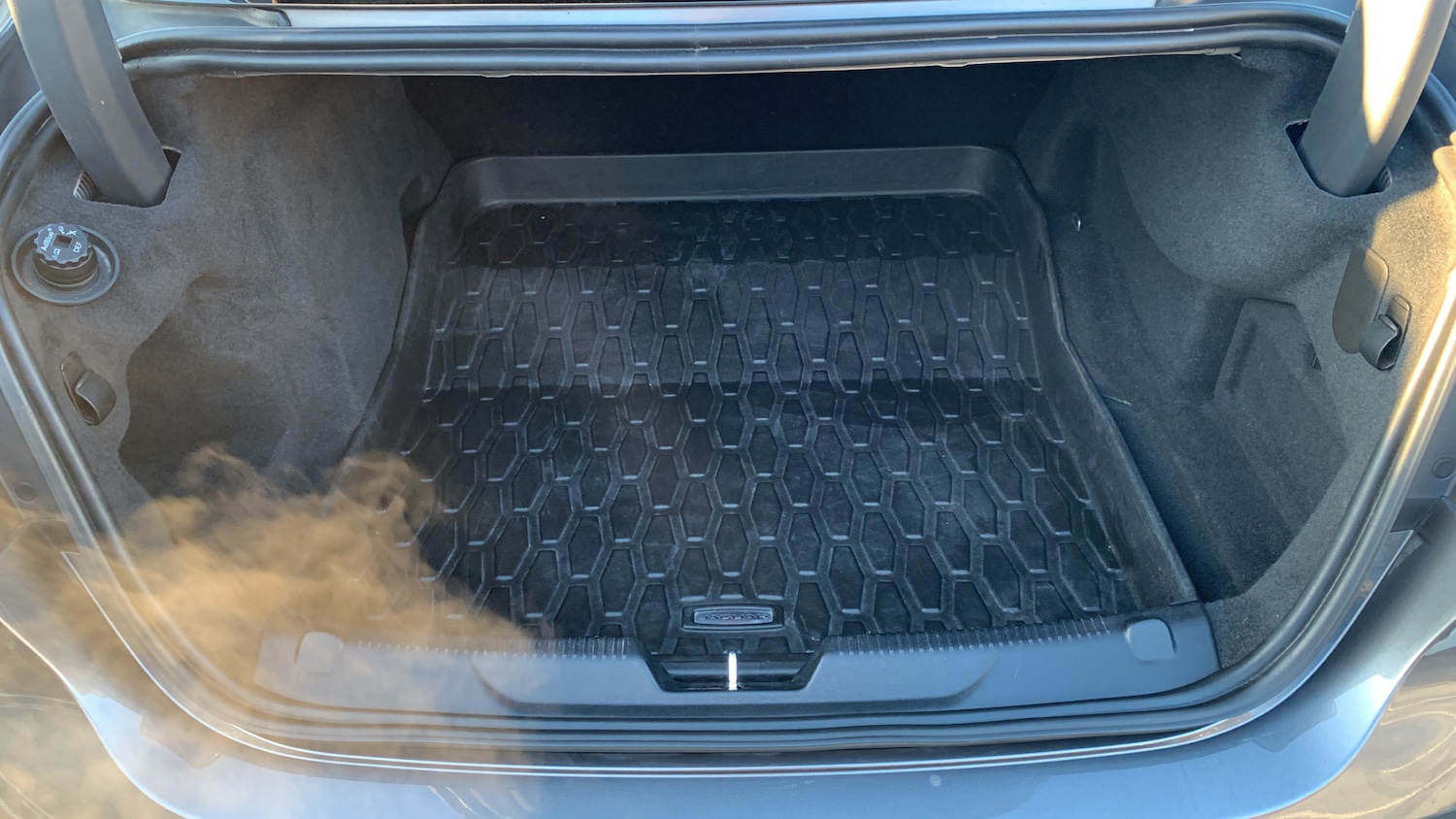 Used Jaguar XE 2019 for sale - 77092076: Photo 20