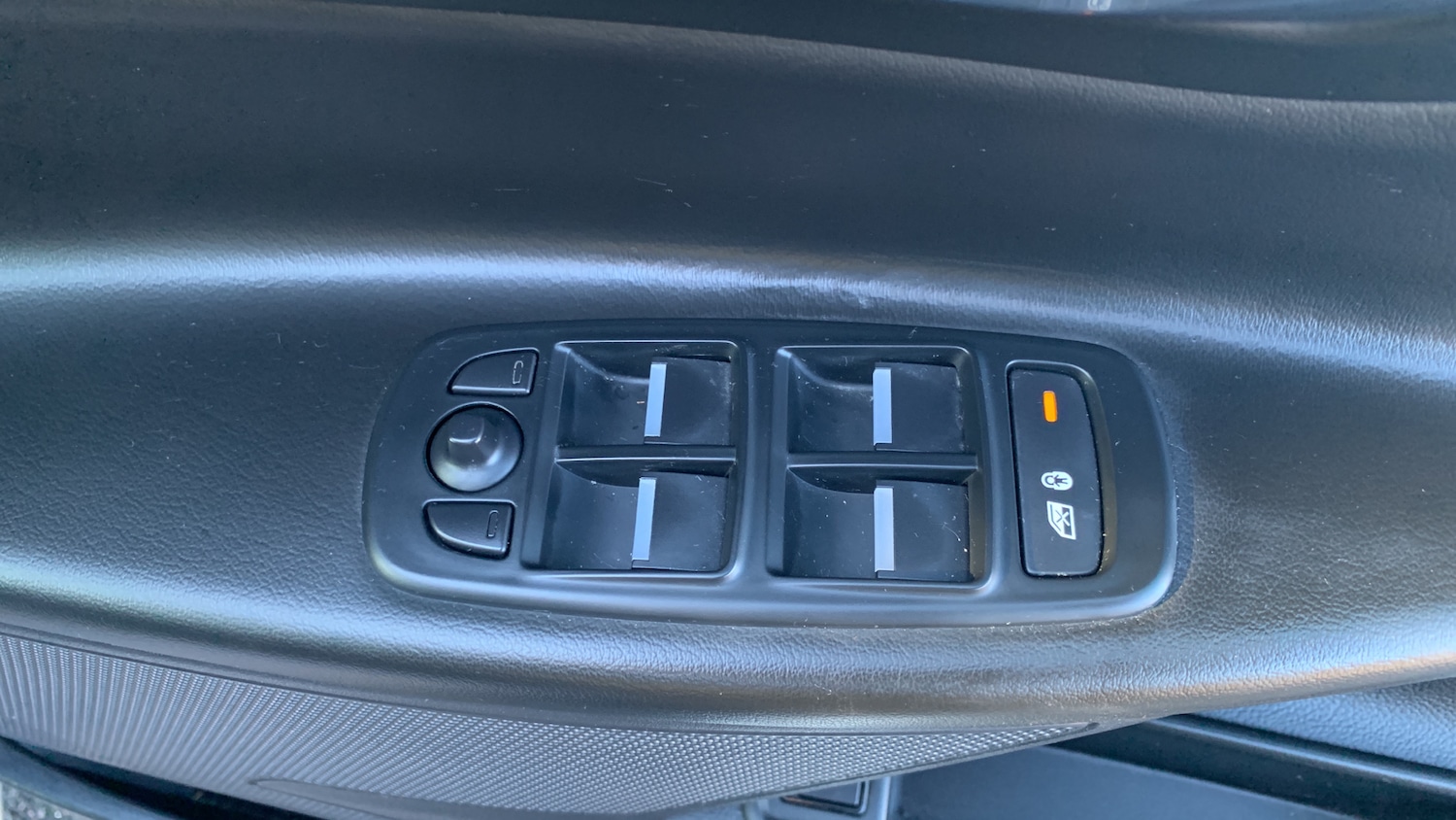 Used Jaguar XE 2019 for sale - 77092076: Photo 23