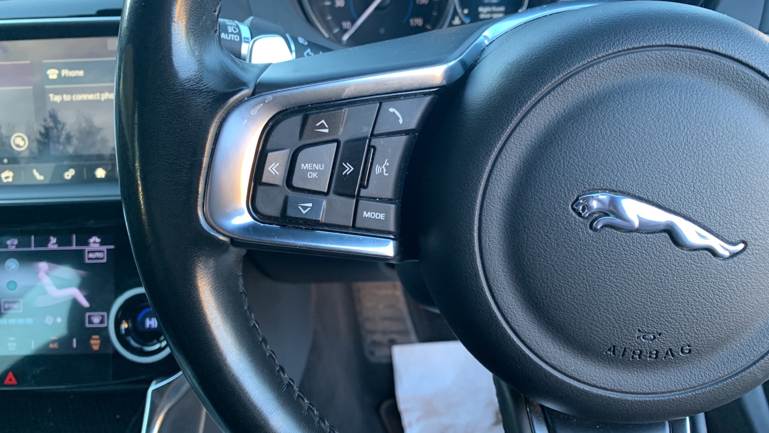 Used Jaguar XE 2019 for sale - 77092076: Photo 24