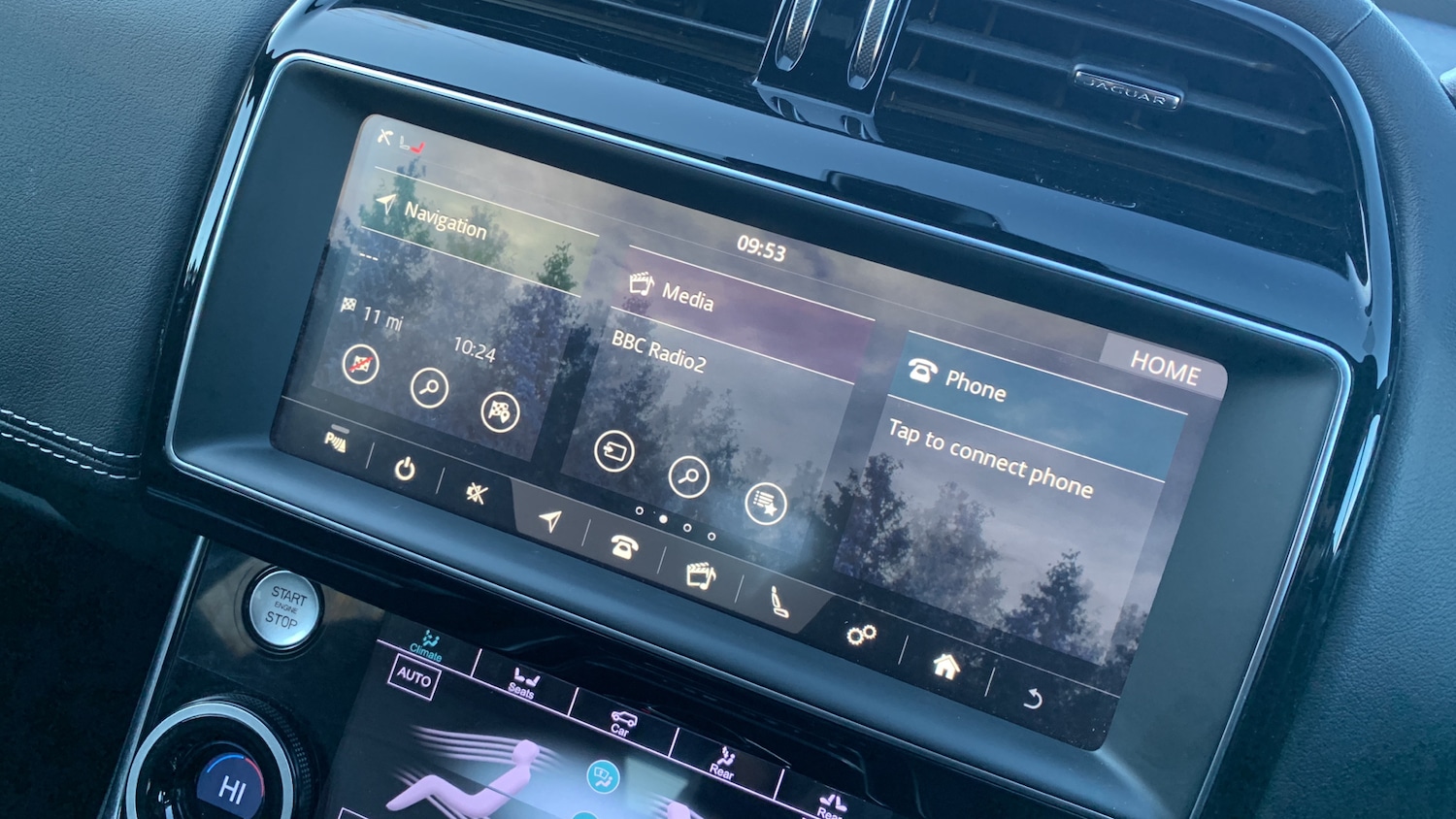 Used Jaguar XE 2019 for sale - 77092076: Photo 32