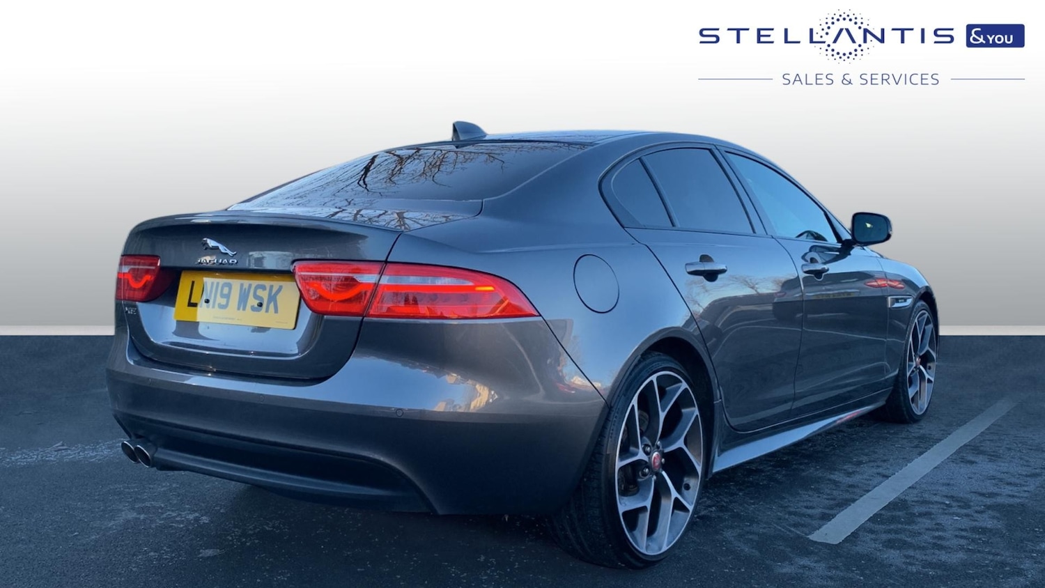 Used Jaguar XE 2019 for sale - 77092076: Photo 4