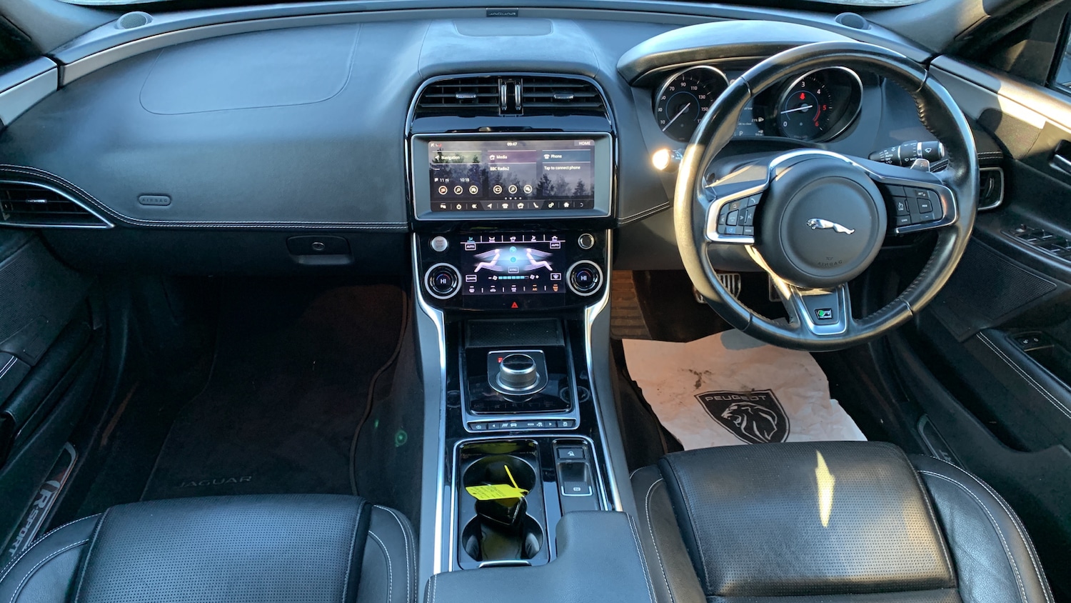 Used Jaguar XE 2019 for sale - 77092076: Photo 5