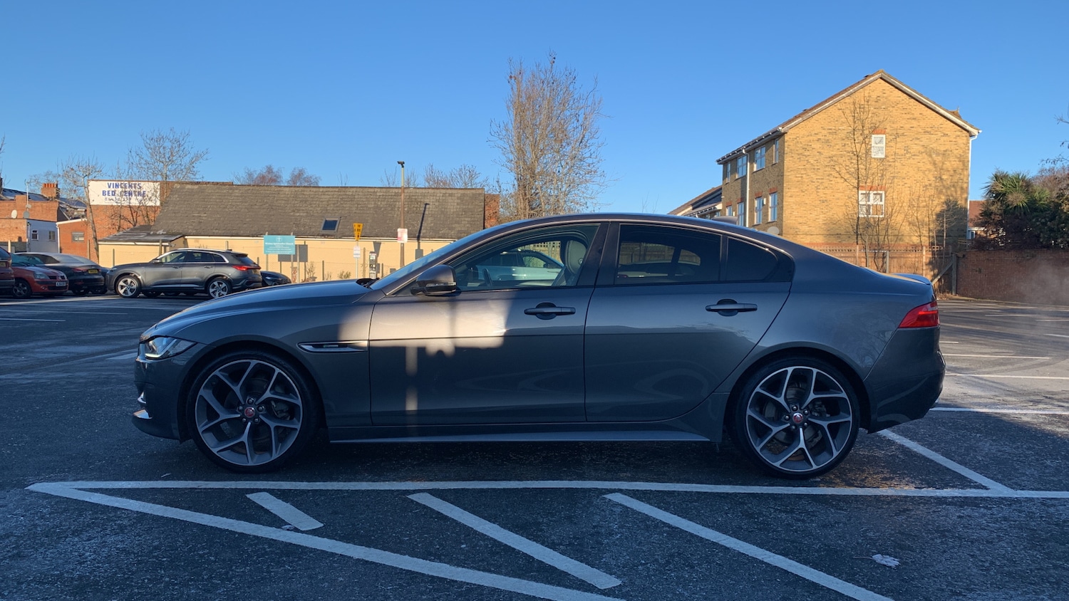 Used Jaguar XE 2019 for sale - 77092076: Photo 7