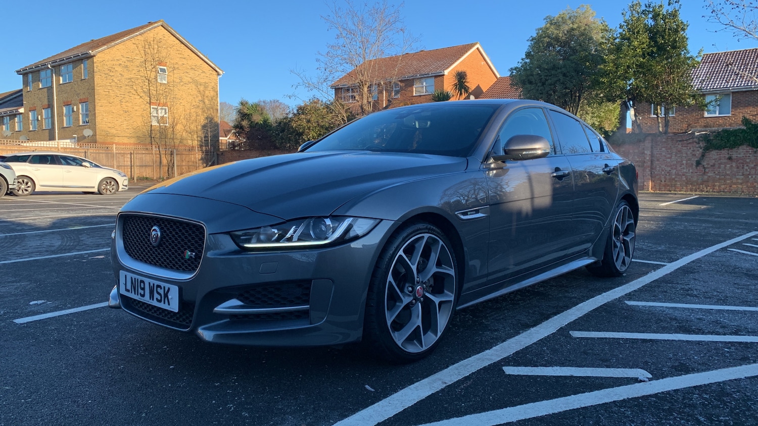 Used Jaguar XE 2019 for sale - 77092076: Photo 8
