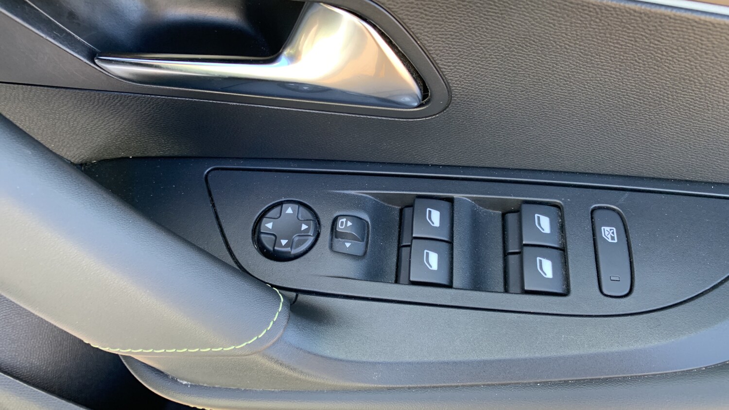 Used Peugeot 2008 2023 for sale - 76389566: Photo 22