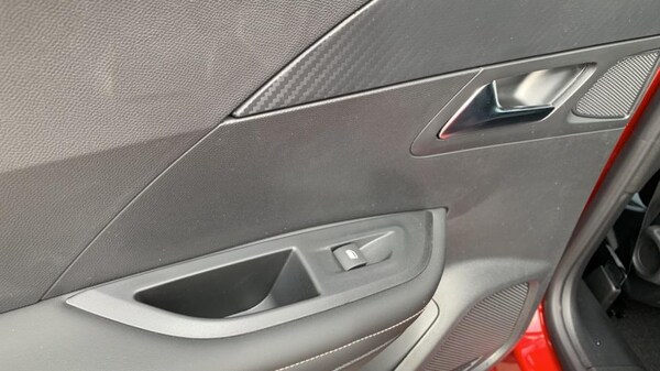 Used Peugeot 2008 2024 for sale - 72862027: Photo 40